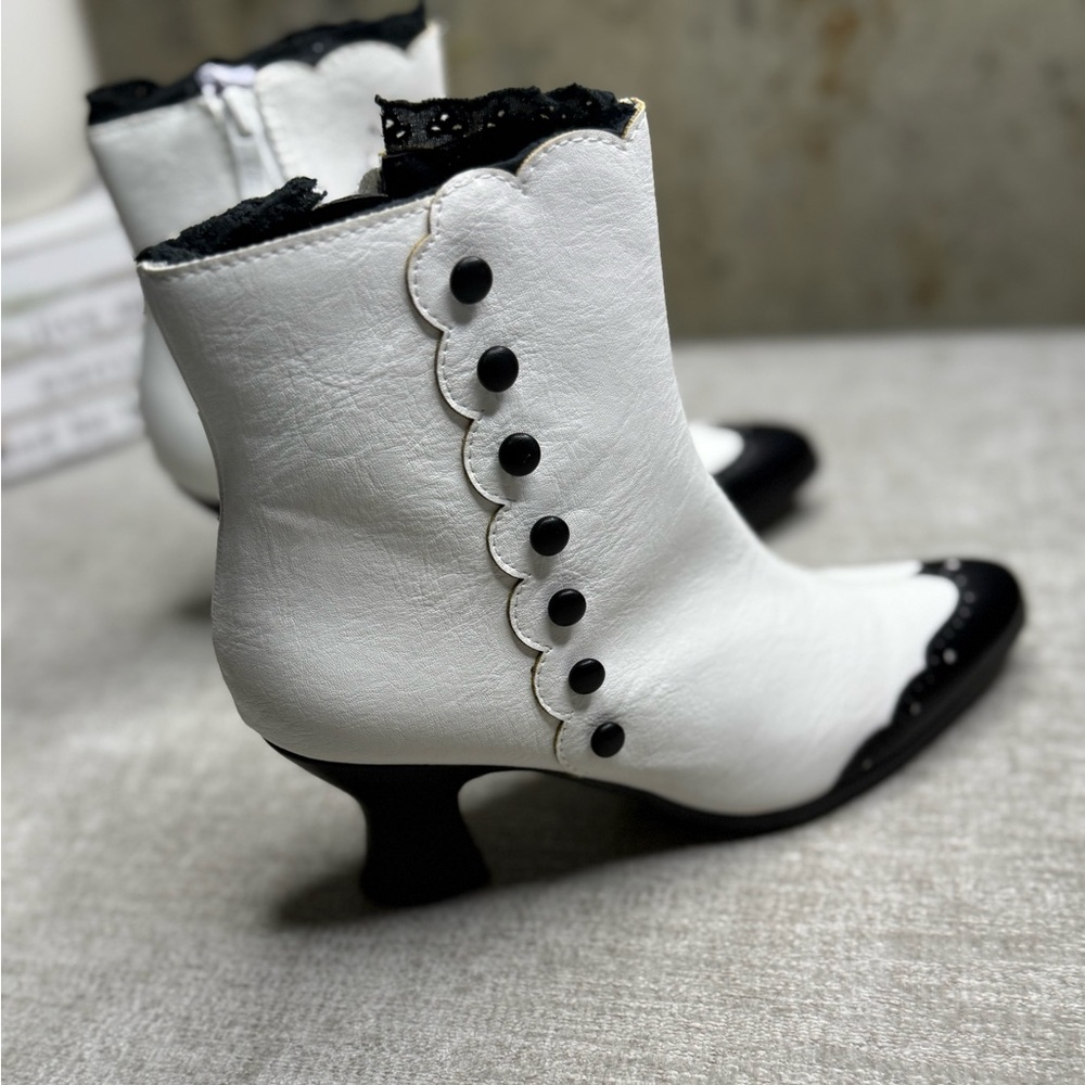 Vintage Style Victorian Ankle Boots Women’s Size 6
